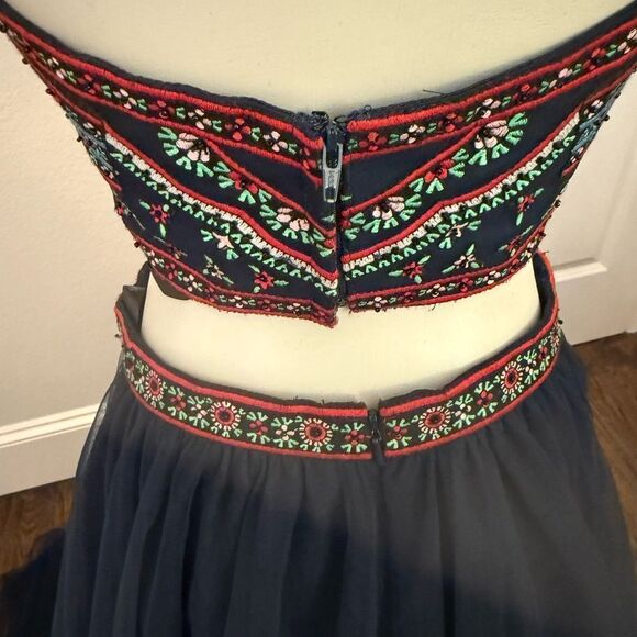 Sherri Hill Gown size 6 - Picture 9 of 15